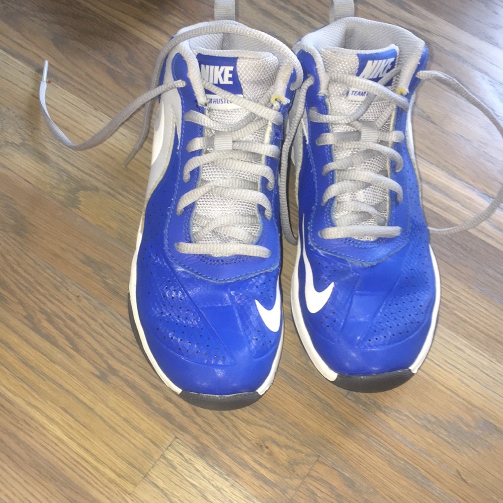 kids basketball shoes